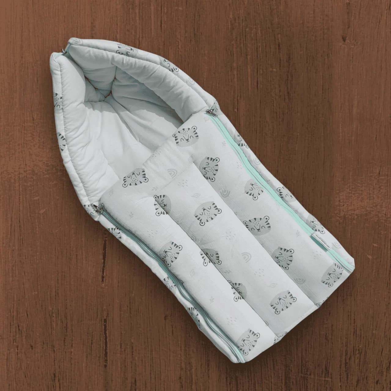Organic Muslin Carry Bed - Teal Green Tiger